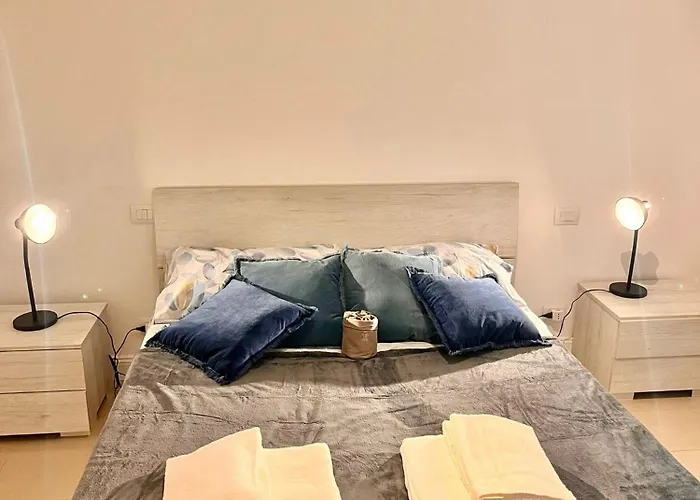 Double Room With Private Bathroom In Shared
